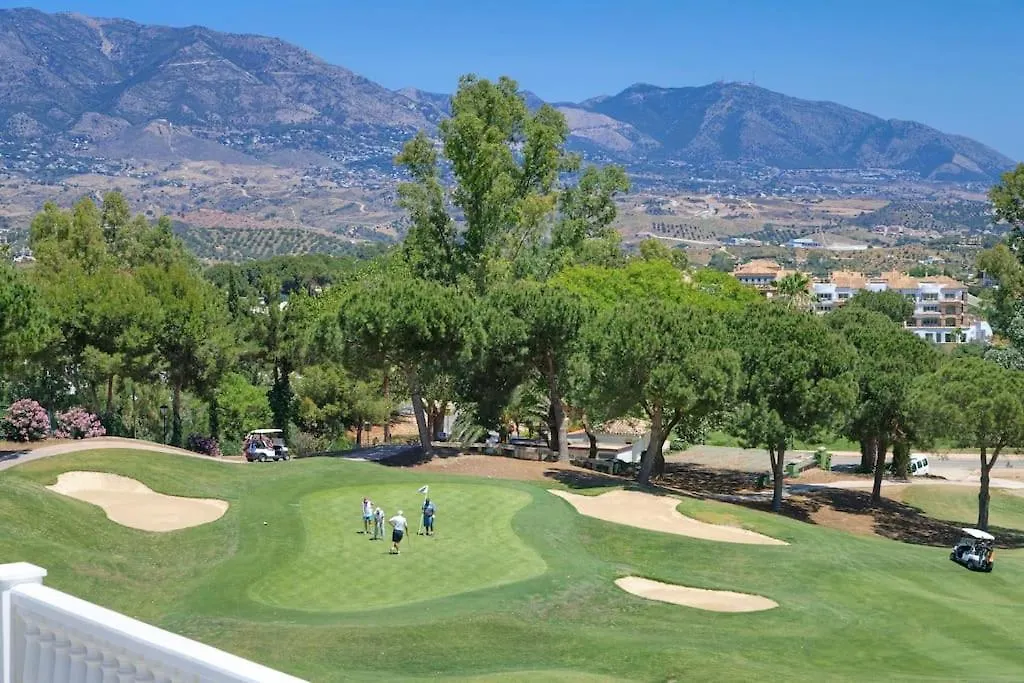 Villa Uno - Stunning 4 Bedroom Villa With Pool Malaga