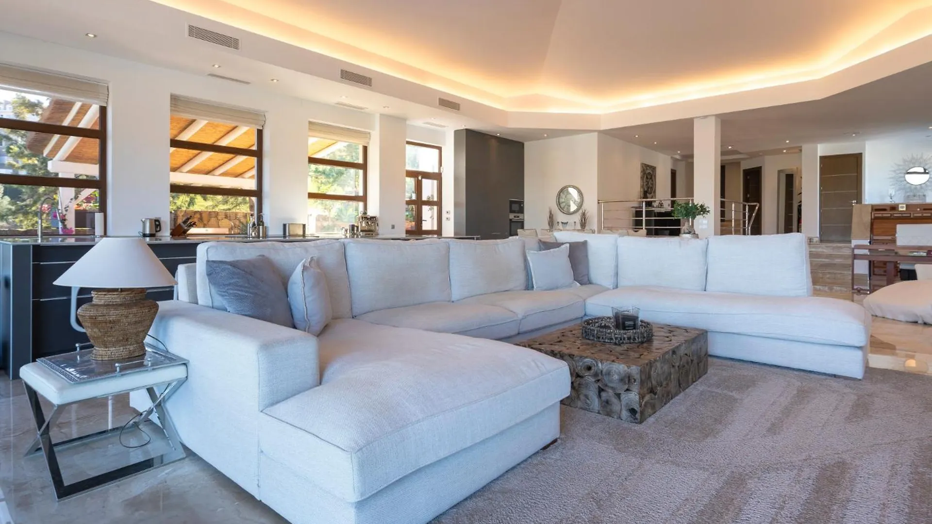 Villa Uno - Stunning 4 Bedroom Villa With Pool Malaga 0*,  Spain