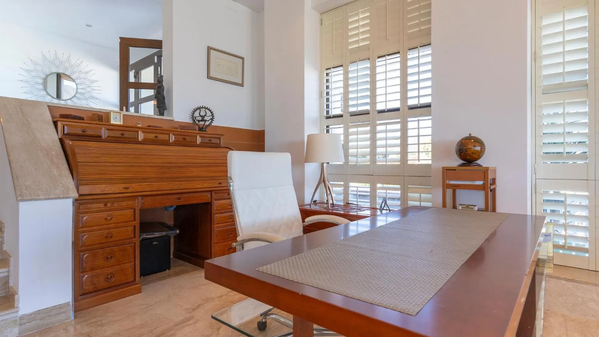 Villa Uno - Stunning 4 Bedroom Villa With Pool Malaga