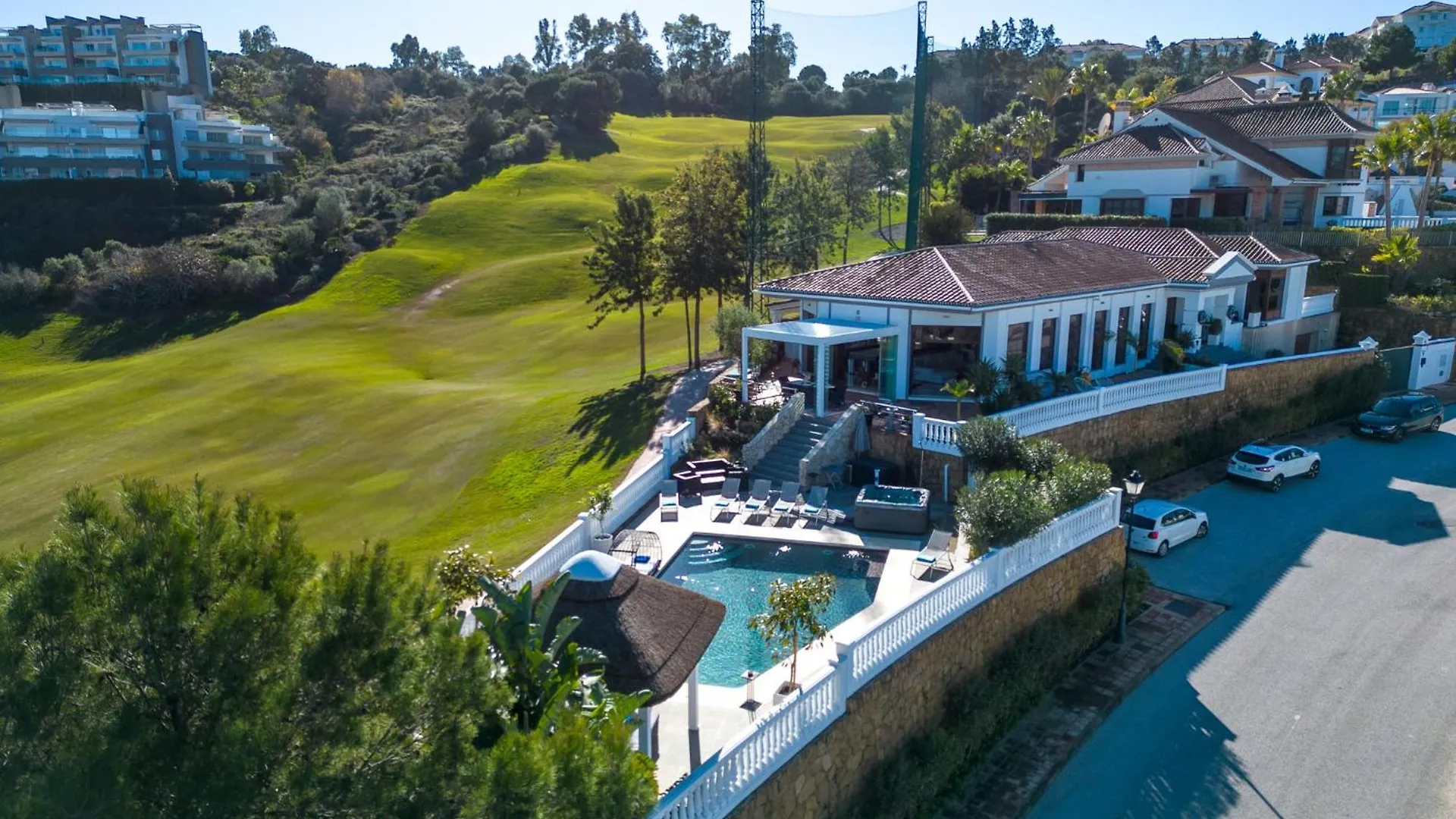 Villa Uno - Stunning 4 Bedroom Villa With Pool Malaga 0*,